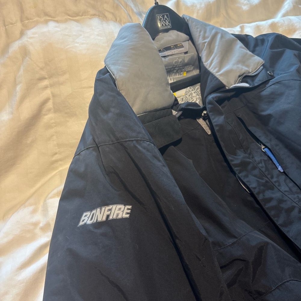 Men's Black and Gray Ski Jacket - Picture 2 of 7
